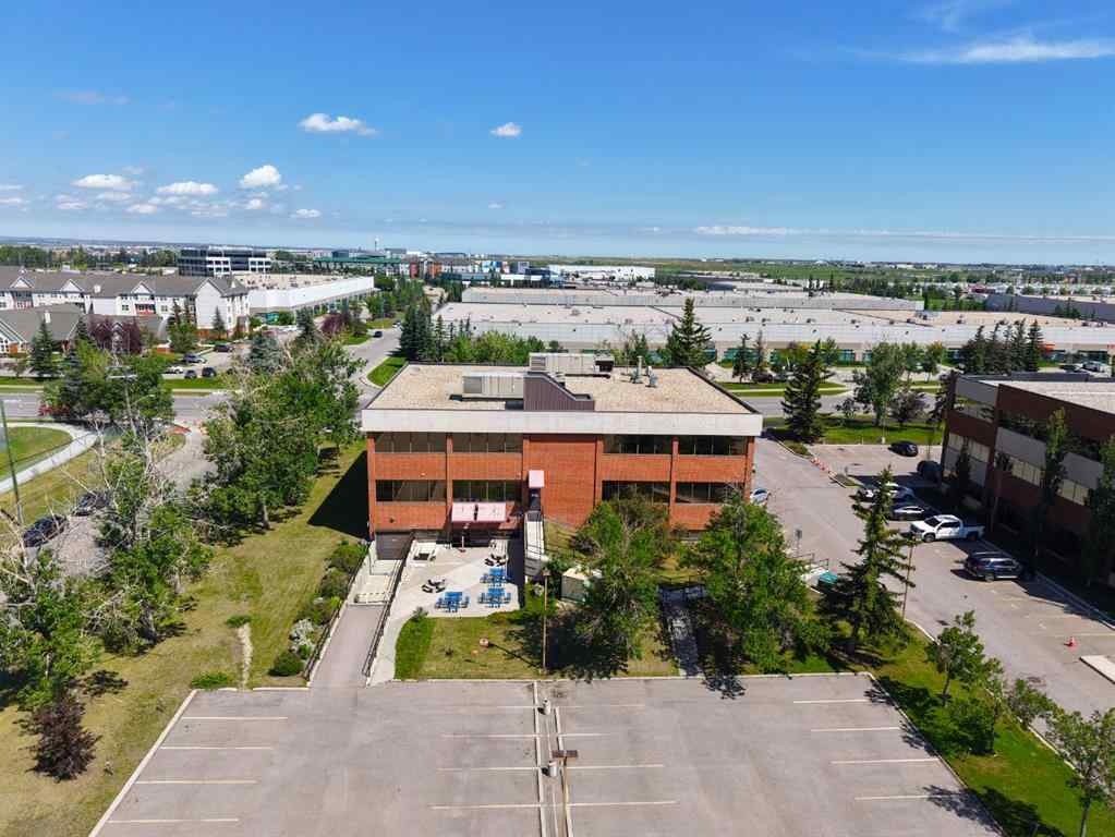 MLS® A2243025 - 2711 39 Avenue NE in Horizon Calgary, Commercial
