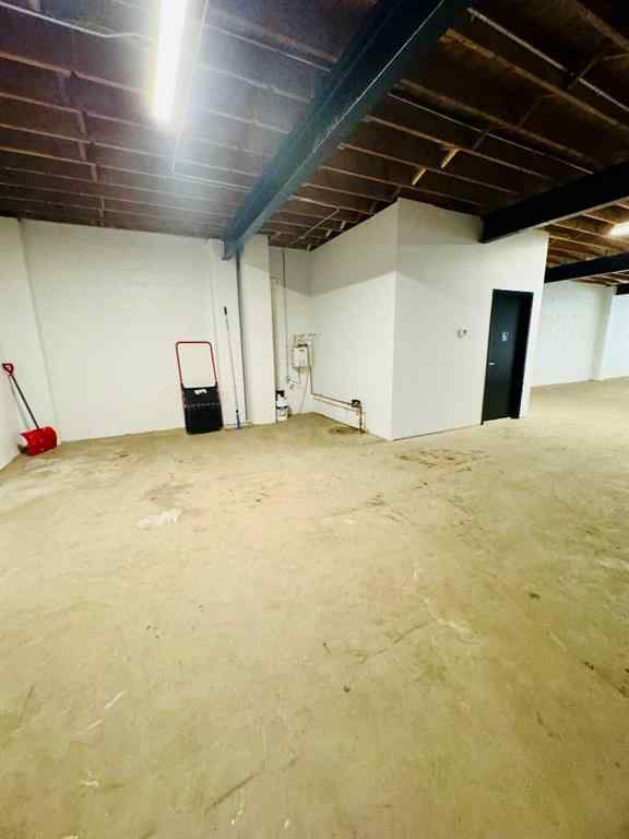 MLS® A2243045 - 256 13 Street N in Senator Buchanan Lethbridge, Commercial
