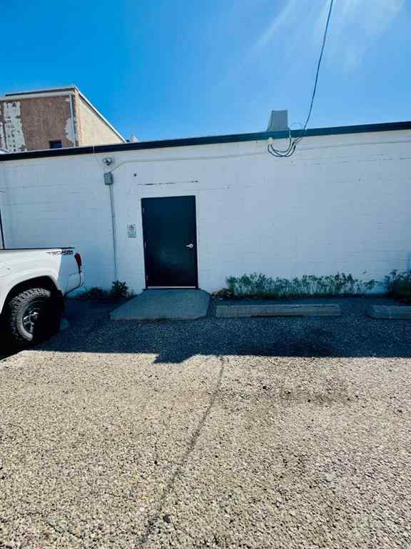 MLS® A2243045 - 256 13 Street N in Senator Buchanan Lethbridge, Commercial