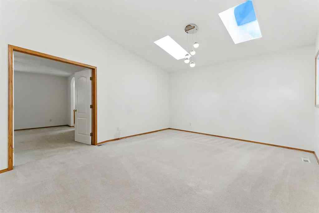 MLS® A2243052 - 34 Tuscarora Way NW in Tuscany Calgary, Residential