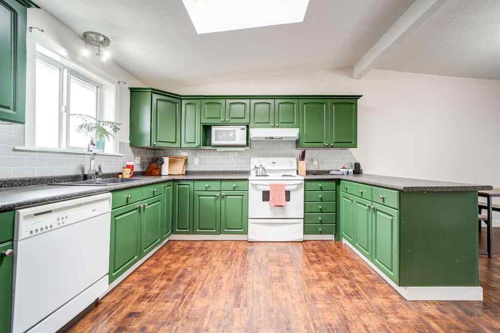MLS® A2243063 - 764 Hyde Street  in NONE Pincher Creek, Residential