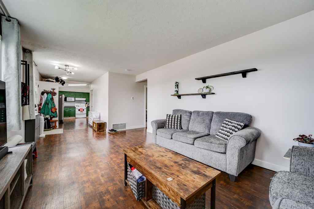 MLS® A2243063 - 764 Hyde Street  in NONE Pincher Creek, Residential