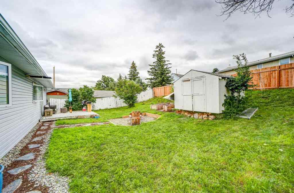 MLS® A2243063 - 764 Hyde Street  in NONE Pincher Creek, Residential