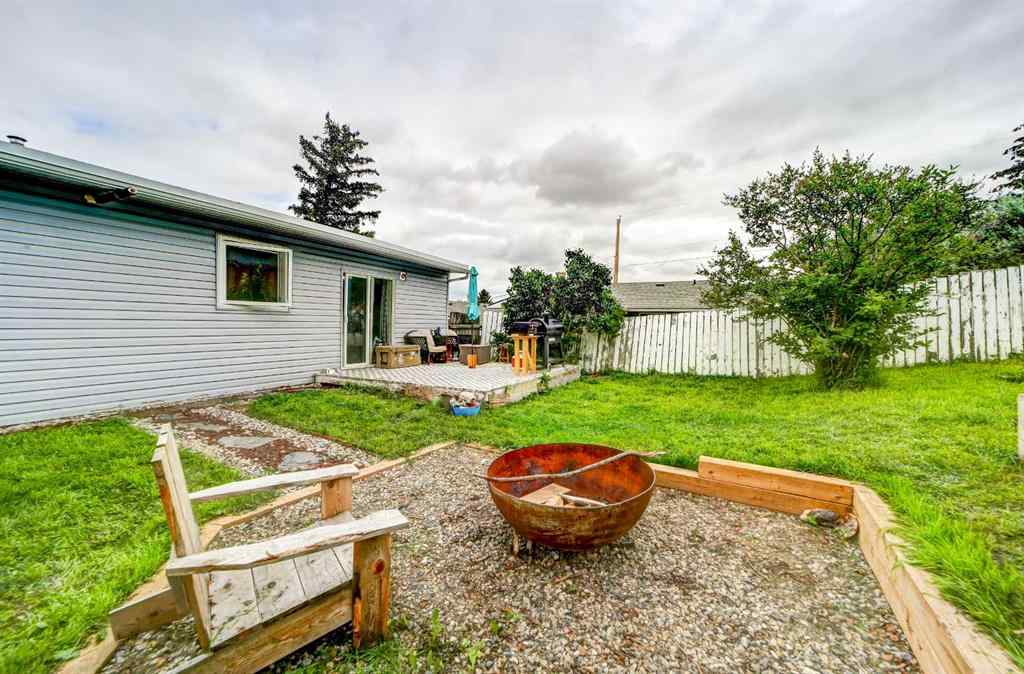 MLS® A2243063 - 764 Hyde Street  in NONE Pincher Creek, Residential