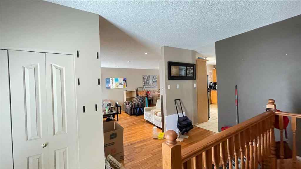 MLS® A2243090 - 194 Pensacola Court W in Varsity Village Lethbridge, Residential