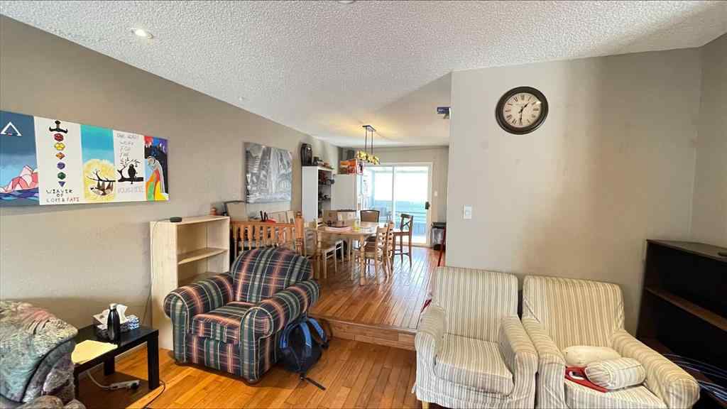 MLS® A2243090 - 194 Pensacola Court W in Varsity Village Lethbridge, Residential
