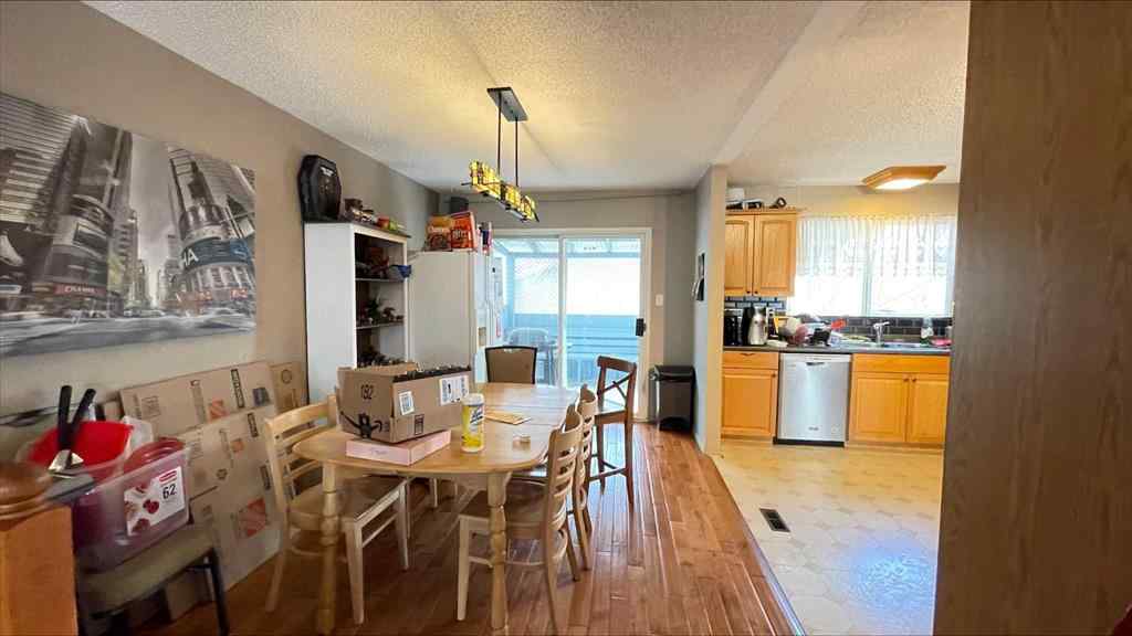 MLS® A2243090 - 194 Pensacola Court W in Varsity Village Lethbridge, Residential