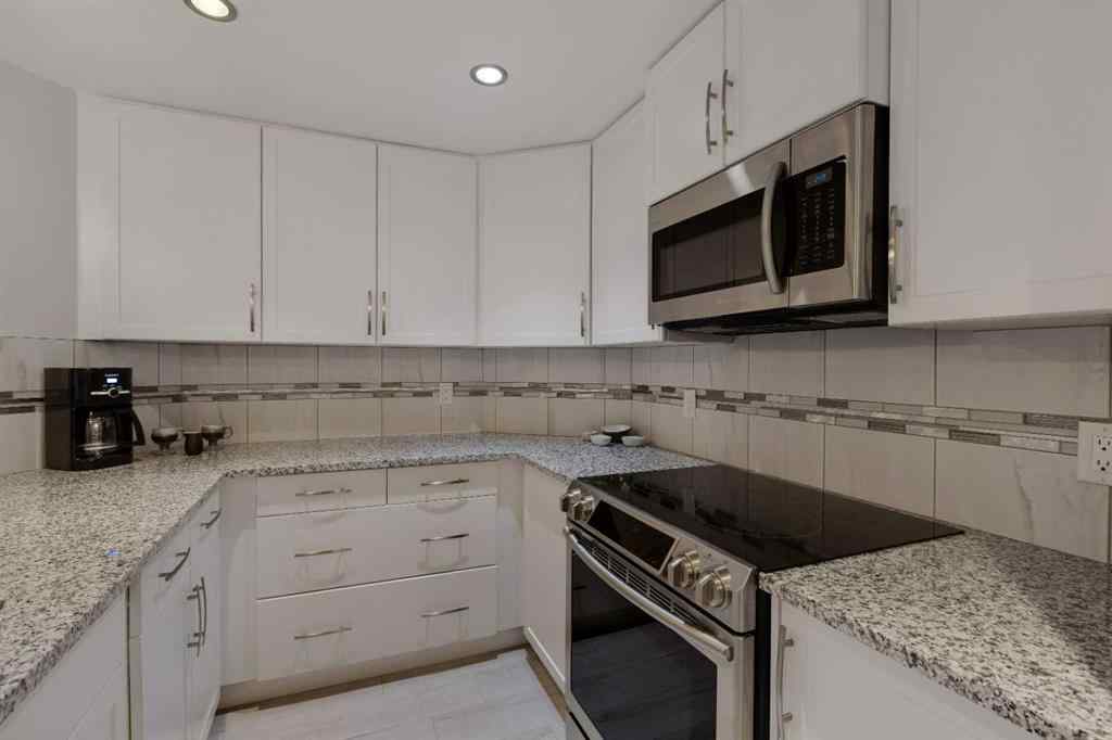 MLS® A2243108 - Unit #109 32 Varsity Estates Circle NW in Varsity Calgary, Residential