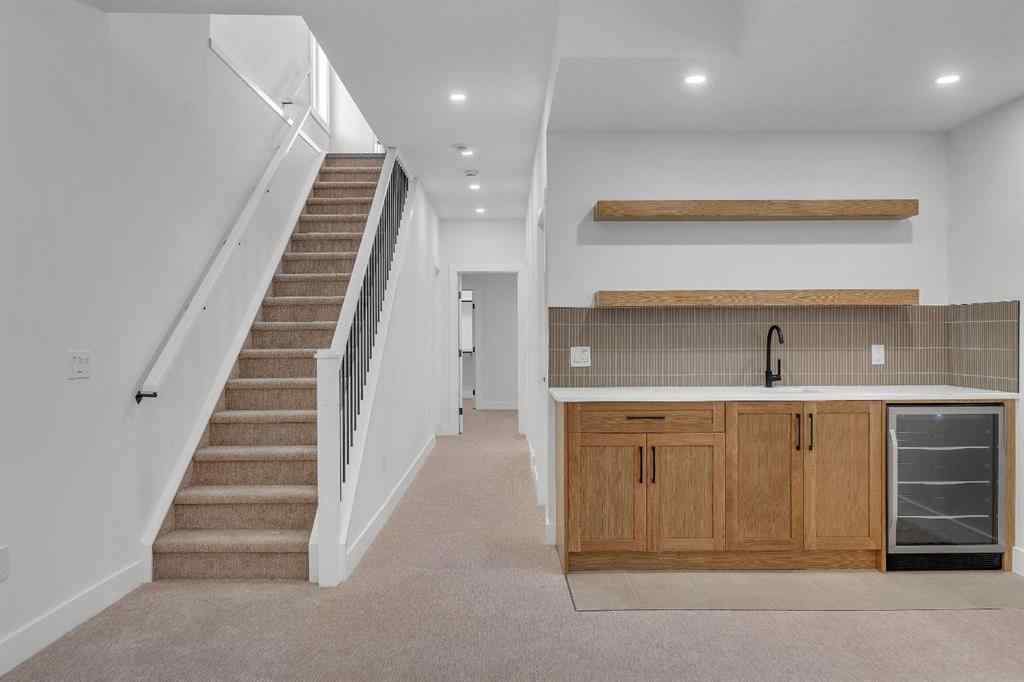 MLS® A2243124 - 2610 6 Avenue NW in West Hillhurst Calgary, Residential
