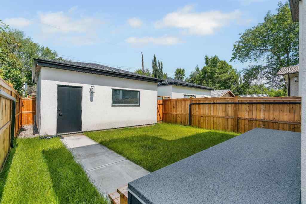 MLS® A2243124 - 2610 6 Avenue NW in West Hillhurst Calgary, Residential