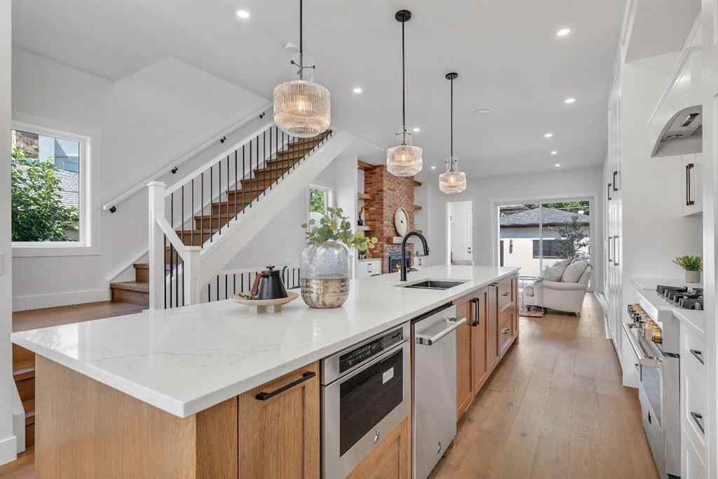 MLS® A2243124 - 2610 6 Avenue NW in West Hillhurst Calgary, Residential