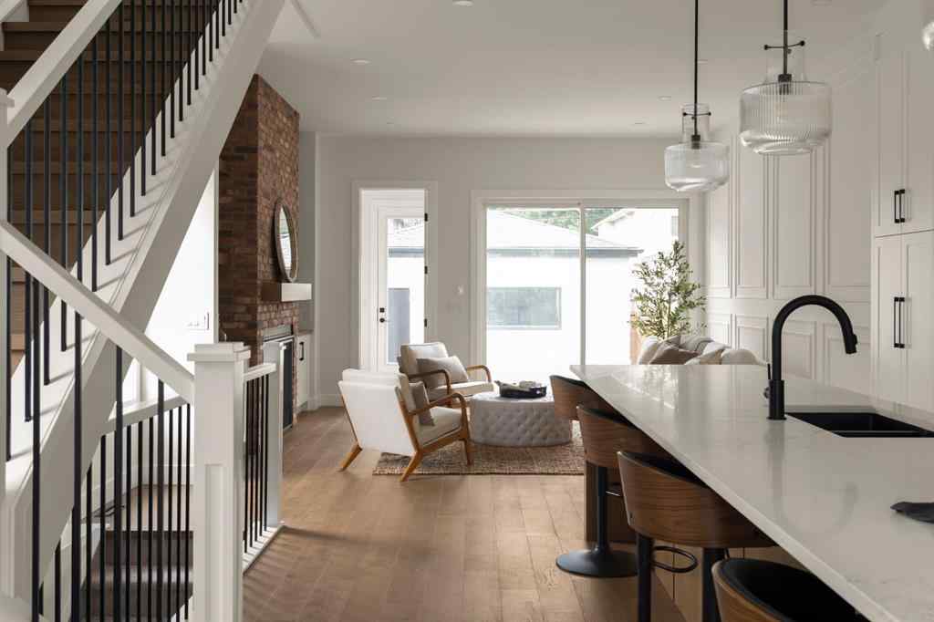 MLS® A2243124 - 2610 6 Avenue NW in West Hillhurst Calgary, Residential