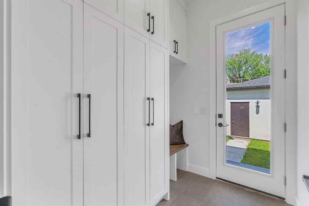 MLS® A2243124 - 2610 6 Avenue NW in West Hillhurst Calgary, Residential
