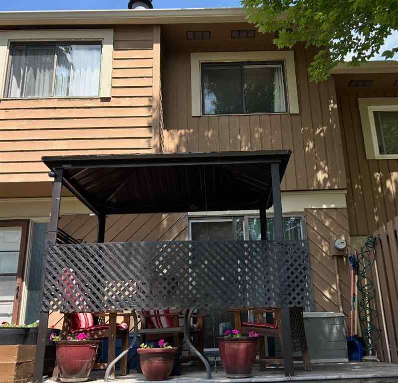 MLS® A2243125 - Unit #71 4940 39 Avenue SW in Glenbrook Calgary, Residential