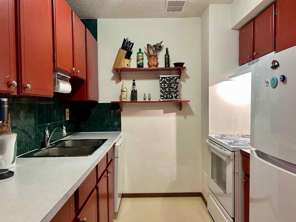 MLS® A2243125 - Unit #71 4940 39 Avenue SW in Glenbrook Calgary, Residential