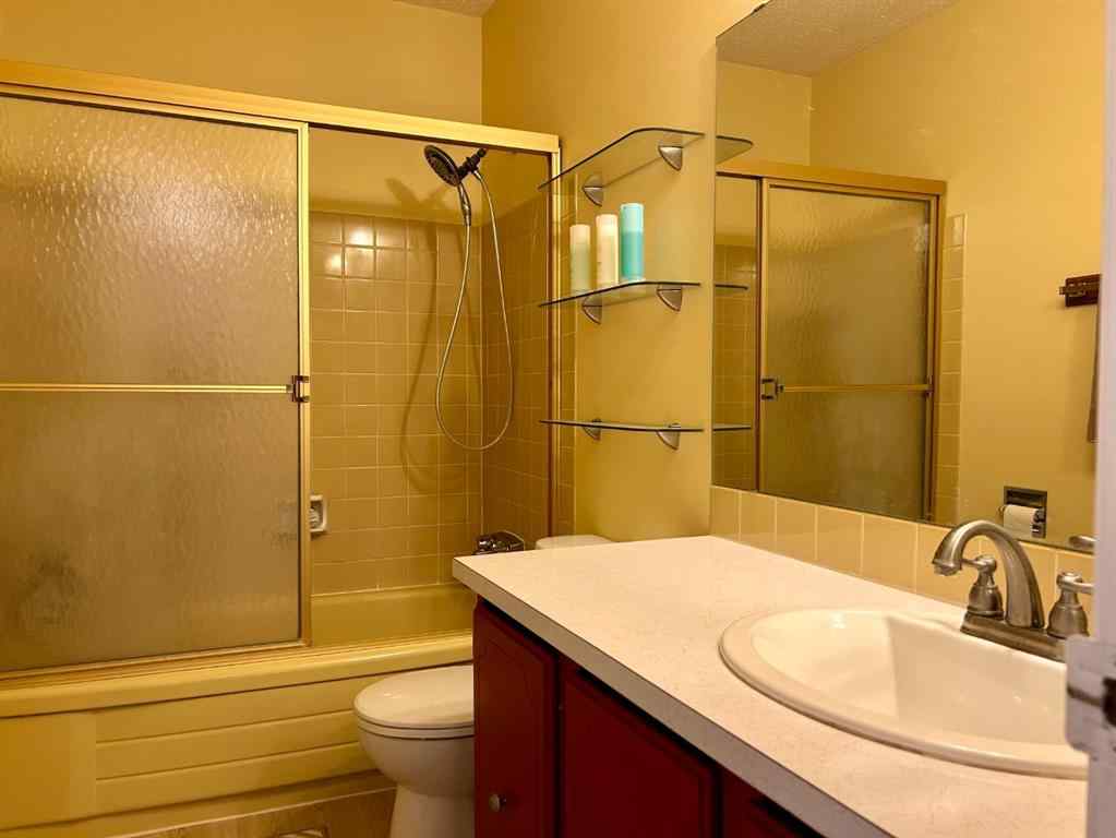 MLS® A2243125 - Unit #71 4940 39 Avenue SW in Glenbrook Calgary, Residential