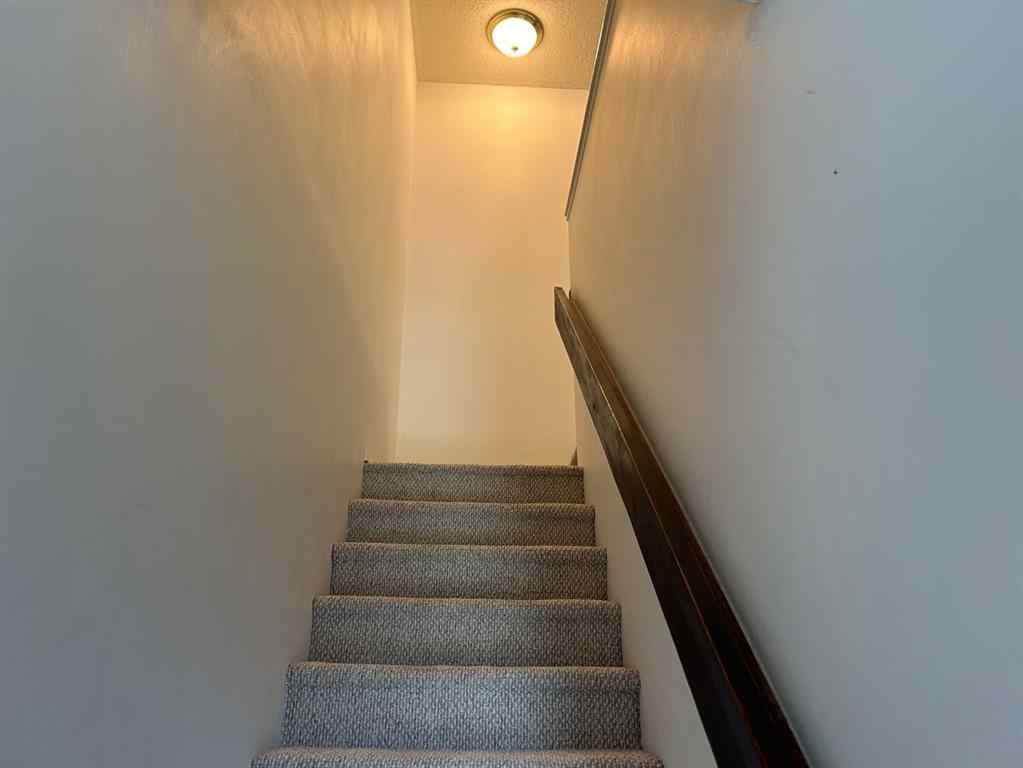 MLS® A2243125 - Unit #71 4940 39 Avenue SW in Glenbrook Calgary, Residential