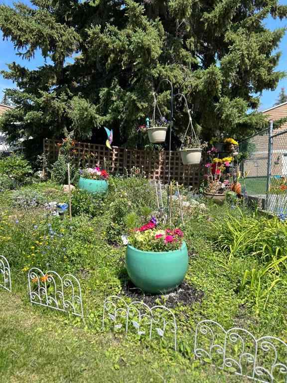 MLS® A2243125 - Unit #71 4940 39 Avenue SW in Glenbrook Calgary, Residential