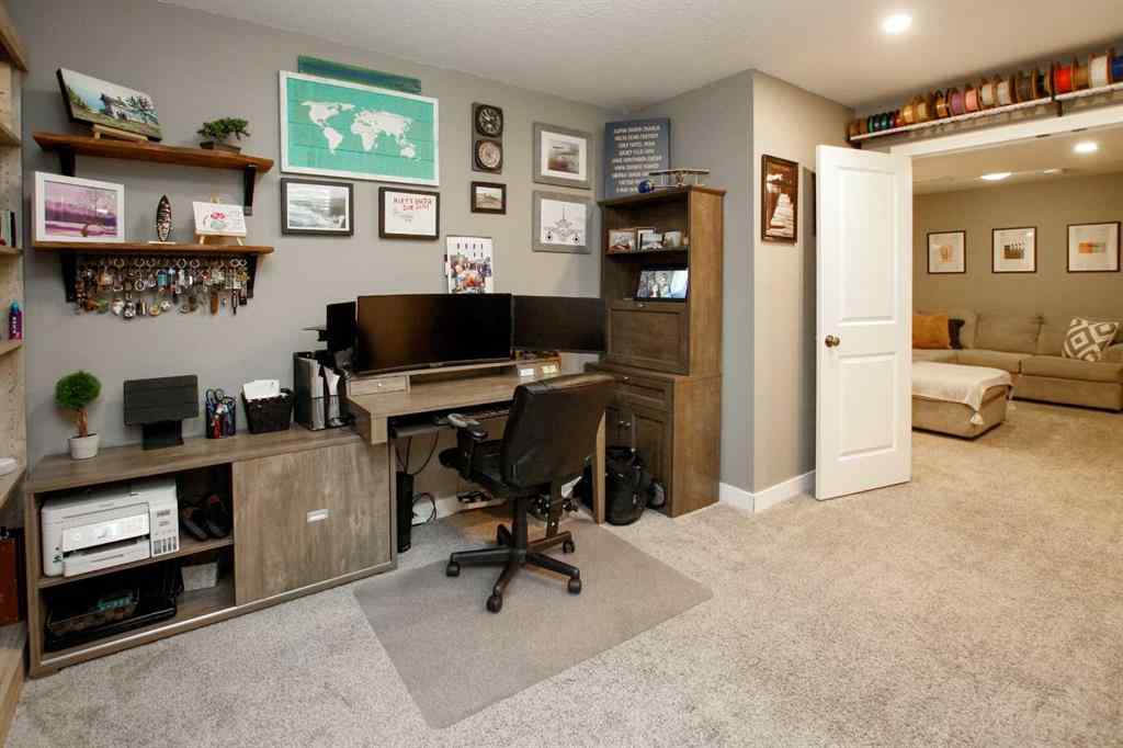 MLS® A2243126 - 2 Cross Street  in Trinity Crossing Lacombe, Residential