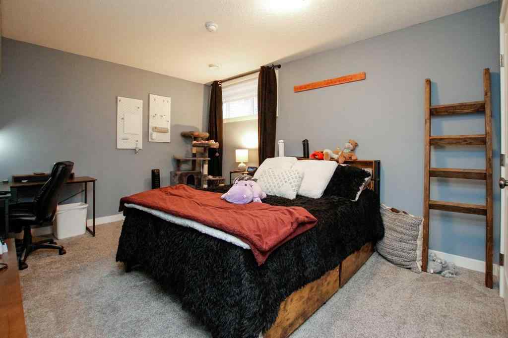 MLS® A2243126 - 2 Cross Street  in Trinity Crossing Lacombe, Residential