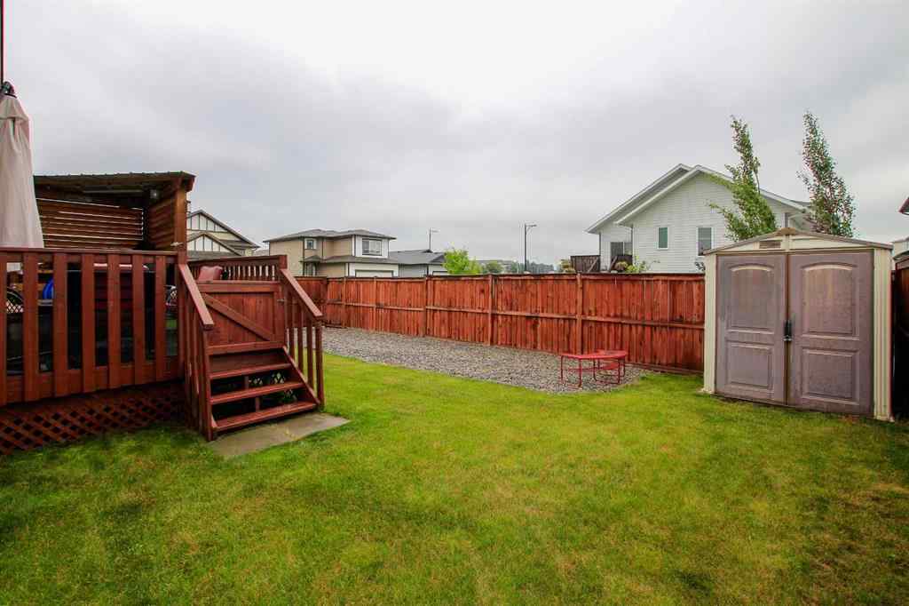 MLS® A2243126 - 2 Cross Street  in Trinity Crossing Lacombe, Residential