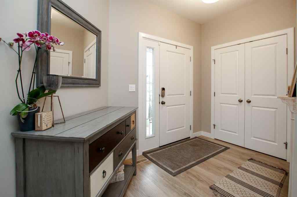 MLS® A2243126 - 2 Cross Street  in Trinity Crossing Lacombe, Residential