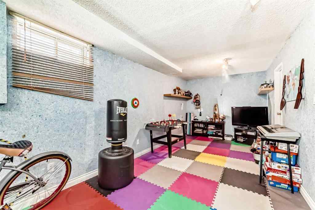 MLS® A2243128 - 4821 60 Street NE in Temple Calgary, Residential