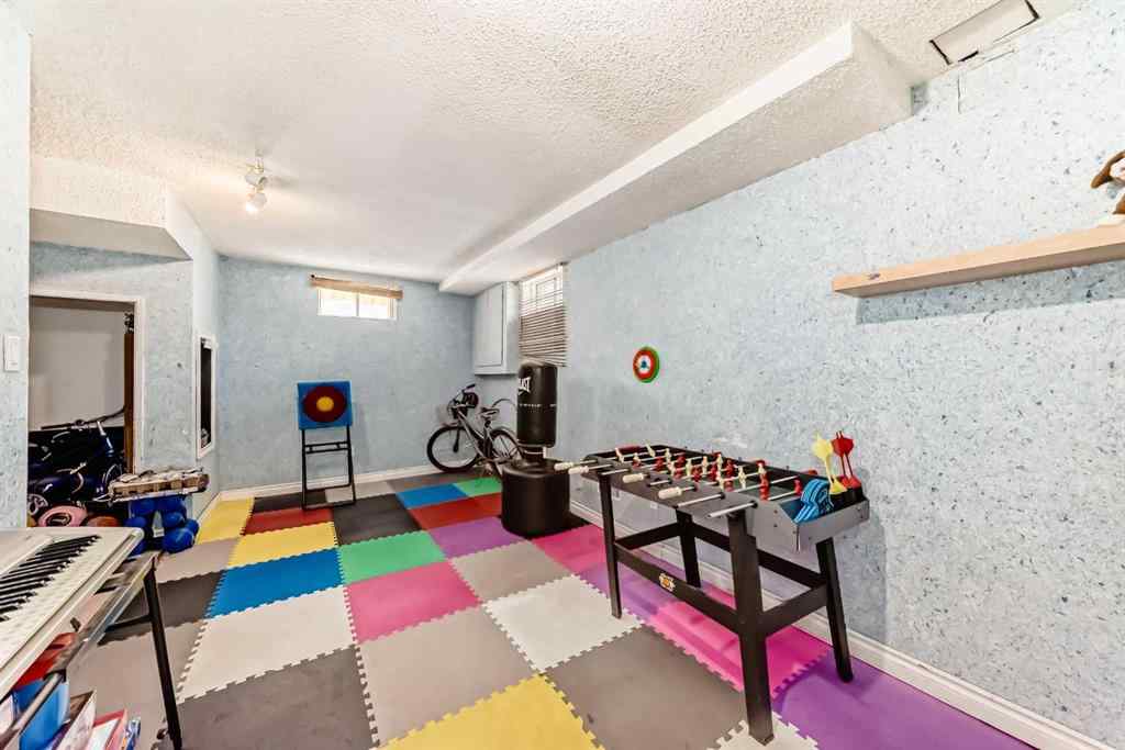 MLS® A2243128 - 4821 60 Street NE in Temple Calgary, Residential