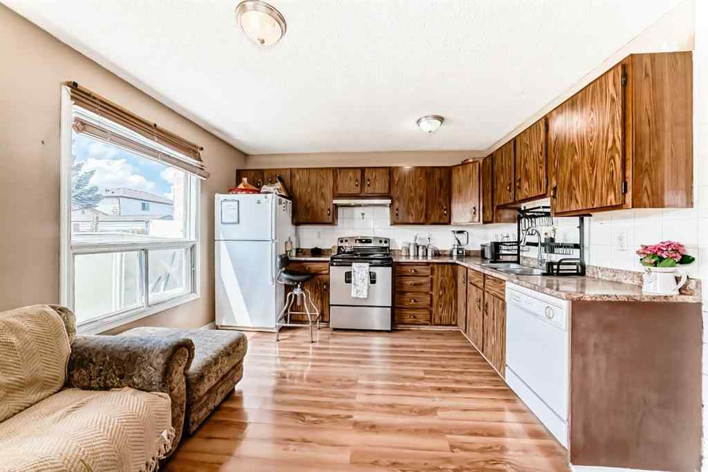MLS® A2243128 - 4821 60 Street NE in Temple Calgary, Residential