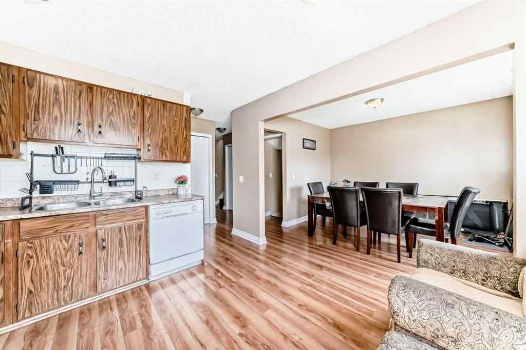 MLS® A2243128 - 4821 60 Street NE in Temple Calgary, Residential