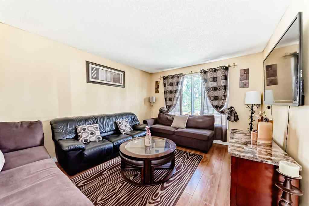 MLS® A2243128 - 4821 60 Street NE in Temple Calgary, Residential