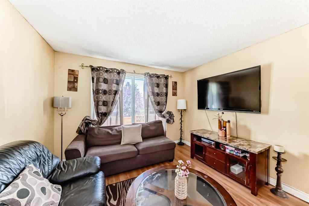 MLS® A2243128 - 4821 60 Street NE in Temple Calgary, Residential