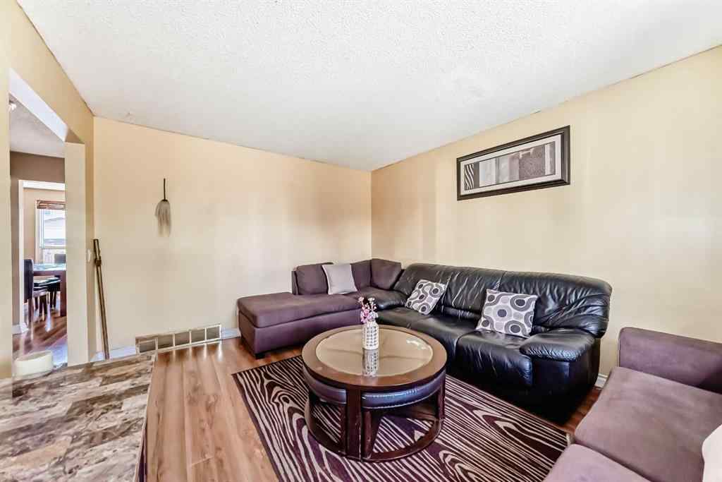 MLS® A2243128 - 4821 60 Street NE in Temple Calgary, Residential