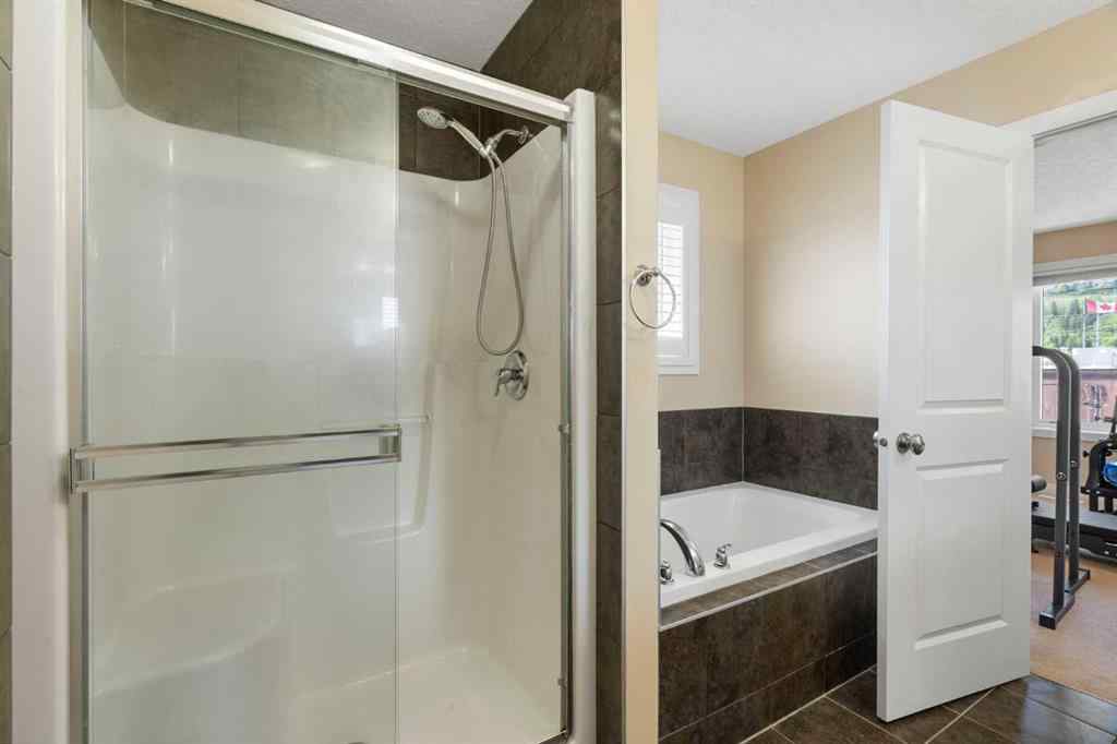 MLS® A2243134 - Unit #2 4709 17 Avenue NW in Montgomery Calgary, Residential