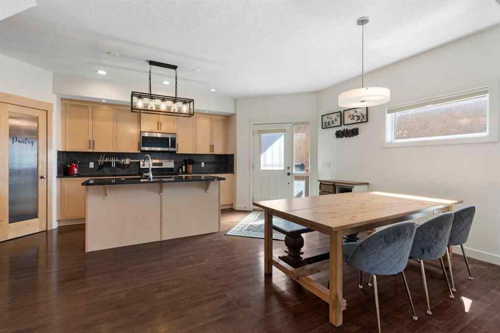 MLS® A2243134 - Unit #2 4709 17 Avenue NW in Montgomery Calgary, Residential