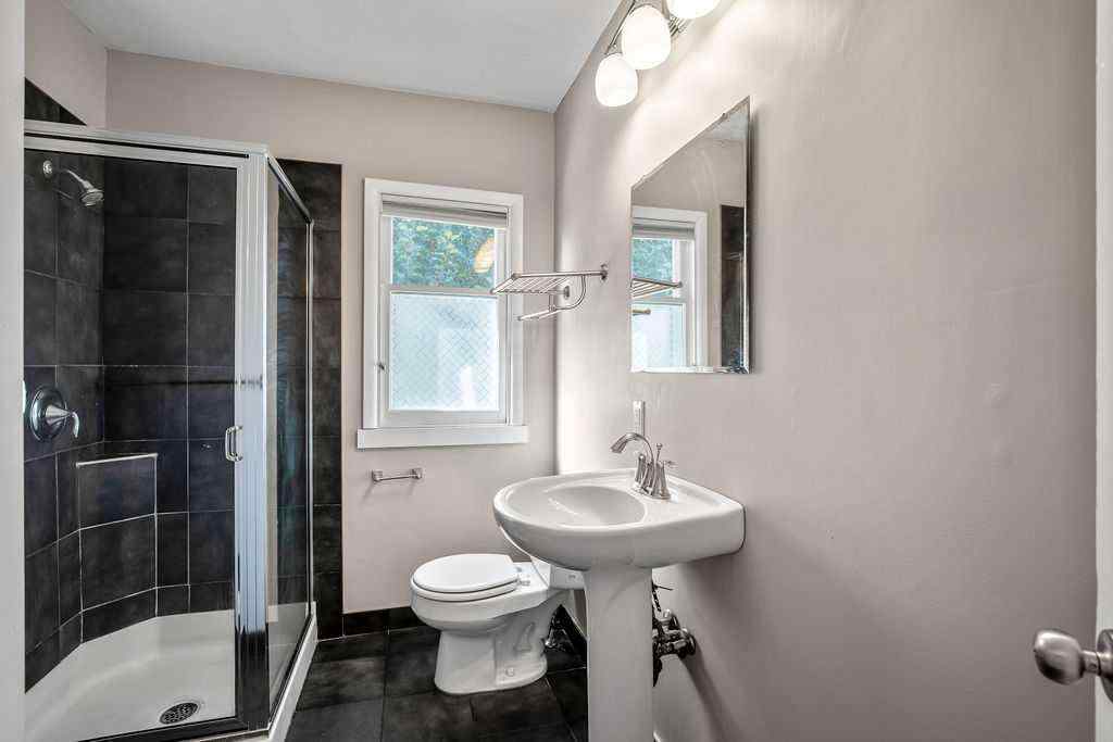 MLS® A2243145 - 453 22 Avenue NW in Mount Pleasant Calgary, Residential