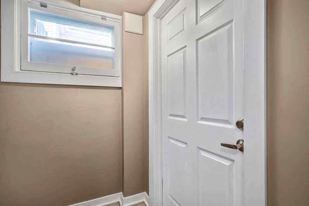 MLS® A2243145 - 453 22 Avenue NW in Mount Pleasant Calgary, Residential