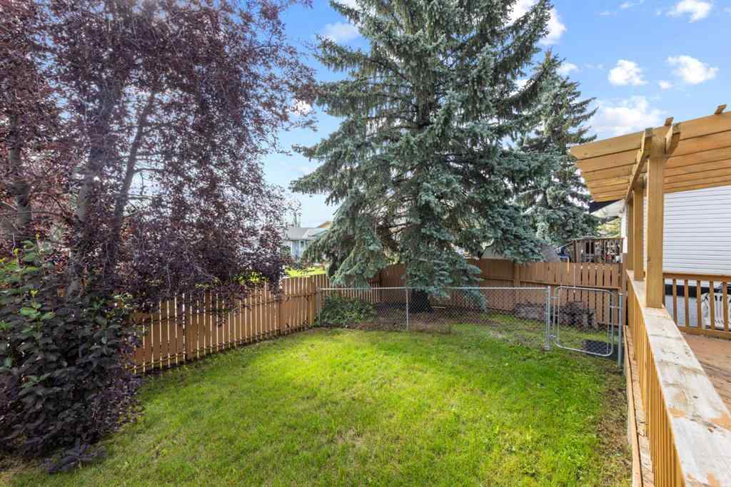 MLS® A2243148 - 132 Whitehill Place NE in Whitehorn Calgary, Residential
