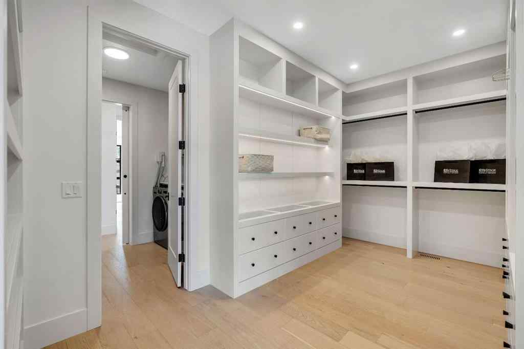 MLS® A2243157 - 2416 4 Avenue NW in West Hillhurst Calgary, Residential