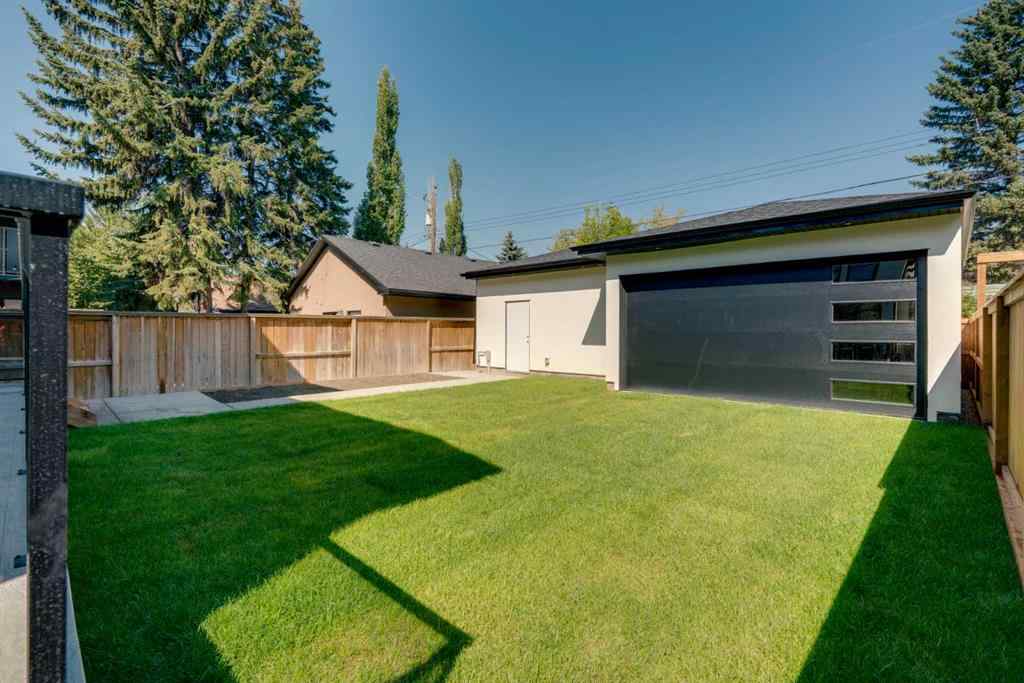 MLS® A2243157 - 2416 4 Avenue NW in West Hillhurst Calgary, Residential