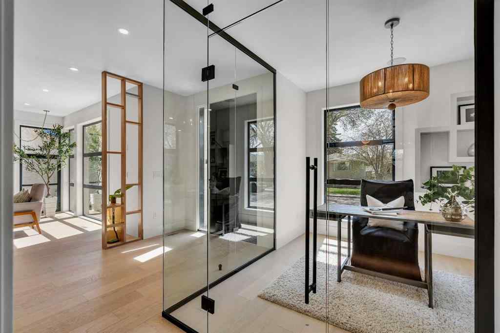 MLS® A2243157 - 2416 4 Avenue NW in West Hillhurst Calgary, Residential