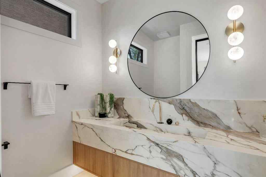 MLS® A2243157 - 2416 4 Avenue NW in West Hillhurst Calgary, Residential