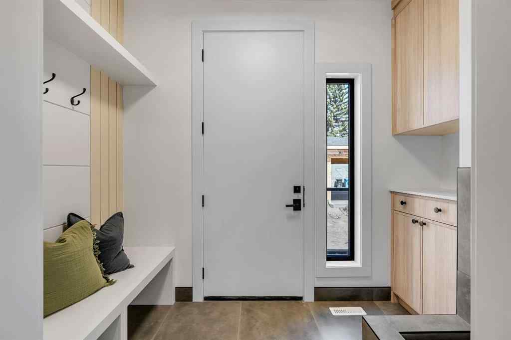 MLS® A2243157 - 2416 4 Avenue NW in West Hillhurst Calgary, Residential