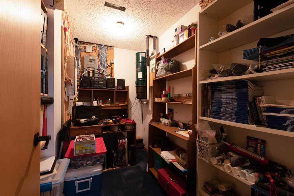MLS® A2243172 - 128 Ermine Crescent  in Thickwood Fort McMurray, Residential
