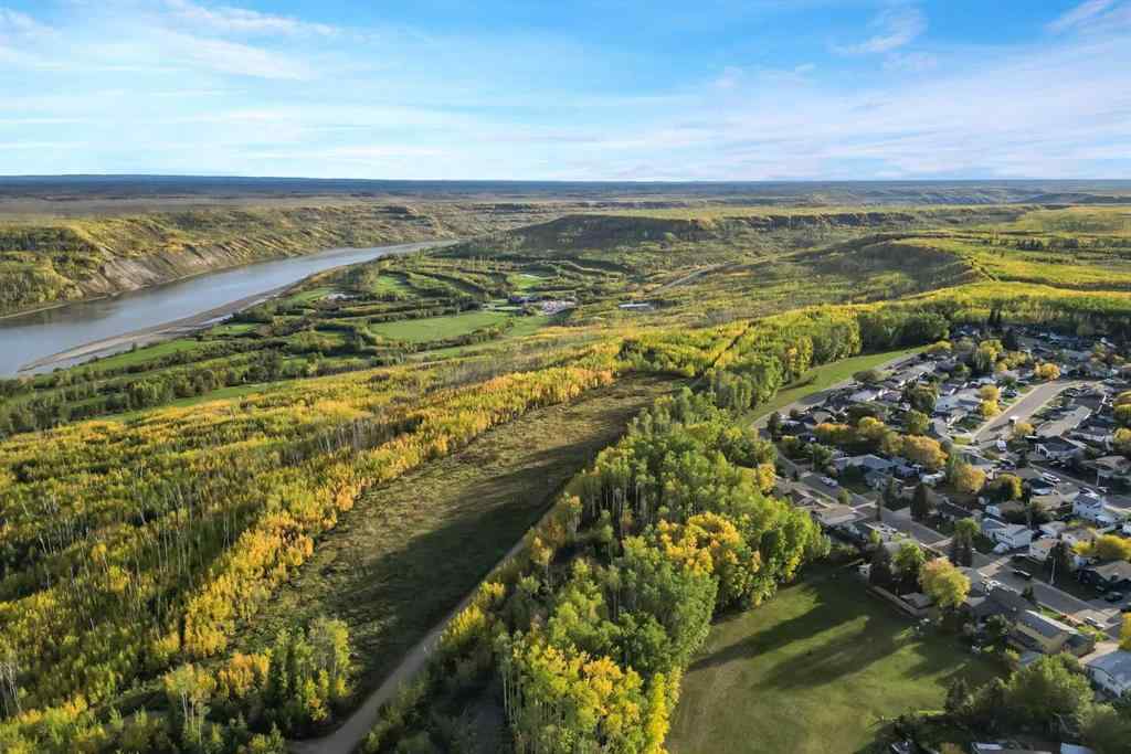 MLS® A2243172 - 128 Ermine Crescent  in Thickwood Fort McMurray, Residential