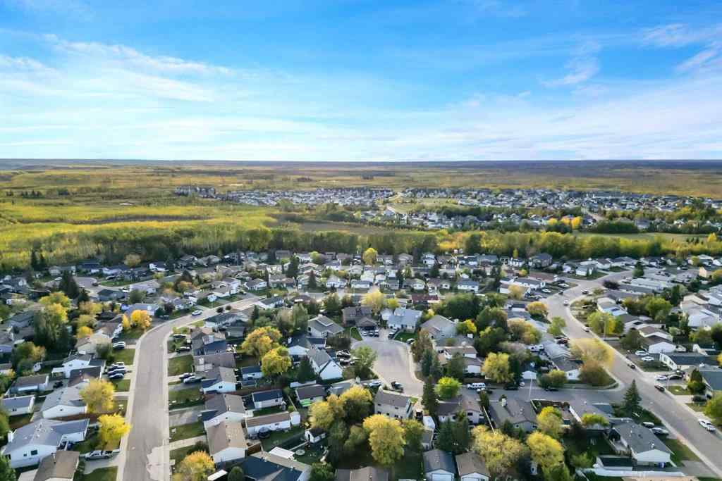 MLS® A2243172 - 128 Ermine Crescent  in Thickwood Fort McMurray, Residential