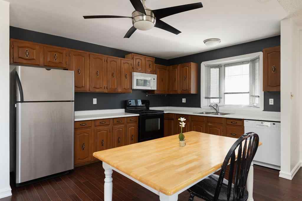 MLS® A2243172 - 128 Ermine Crescent  in Thickwood Fort McMurray, Residential