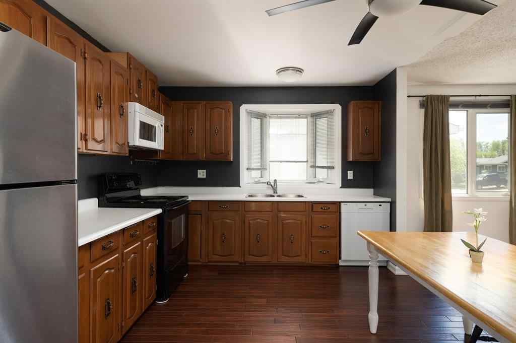 MLS® A2243172 - 128 Ermine Crescent  in Thickwood Fort McMurray, Residential