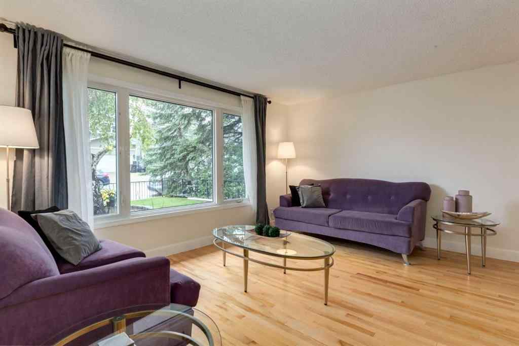 MLS® A2243176 - 5016 Norris Road NW in North Haven Calgary, Residential