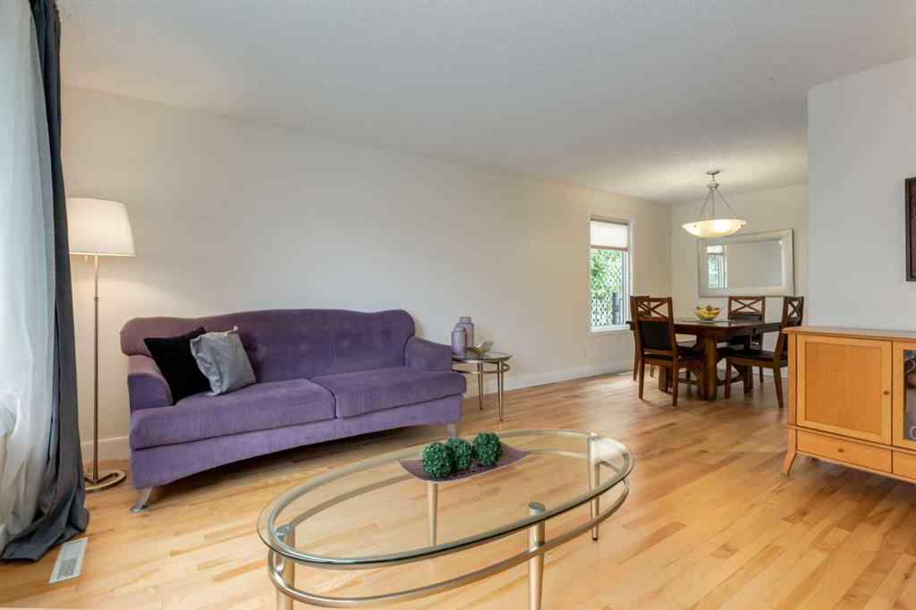 MLS® A2243176 - 5016 Norris Road NW in North Haven Calgary, Residential